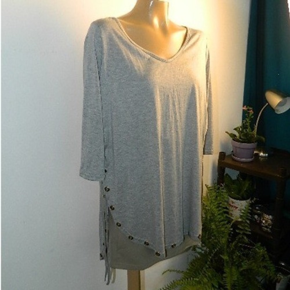 C. Oliver Tunic Top Womens Large Gray Layered Grommet Fringe V-Neck 3/4 Sleeve